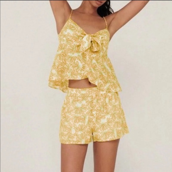 Zara Pants - NWT Zara yellow floral shorts